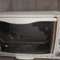 توستر سالم خیلی کم استفاده شده تا بحال تعمیر نشده