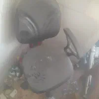صندلی ساده جک‌دارنیست