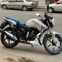 آپاچی180