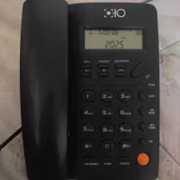 دو عدد تلفن رومیزی