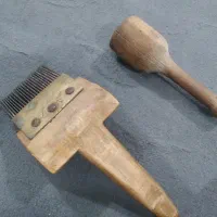 وسایل قدیمی دفه و گوشت کوب چوبی