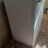 یخچال فریزر دارم میفروشم