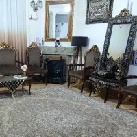 مبلمان و آیینه شمعدان