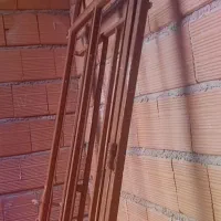 در آهنی فروشی