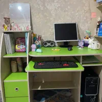 میزتحریر کتابخانه کامپیوتر