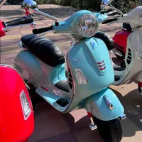 ماشین موتور شارژی وسپا (اورجینال) دو موتوره|اسباببازی بچه|کرج, فاز ۱ مهرشهر|دیوار