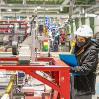 فراخوان پذیرش نیروی کار