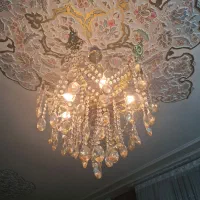 فروش لوستر برنجی همراه با کریستال|لوستر و چراغ آویز|اصفهان, سرچشمه|دیوار