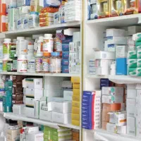 استخدام تکنسین داروخانه خانم و کارآموز