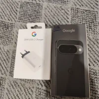 گوگل پیکسل ۱۰ با شارژر آکبند