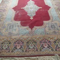 فرش دستبافت زمینه لاکی