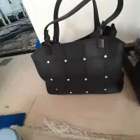 کیف مشکی اولی نو 150....دومی درحدنو 100سومی نو 100