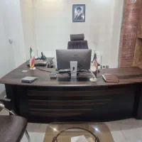 منشی خانم با روابط عمومی