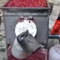 آب انار گیر و آب لیمو گیر