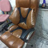 صندلی مدیریتی تمیز سالم