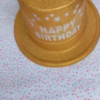 یک عدد کلاه نو تولد|کفش و لباس بچه|رشت, منظریه|دیوار