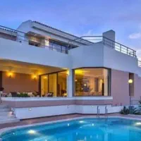 نیروی خدماتی نظافتچی حرفه ای برای ویلای مجهز