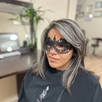 رنگ ولایت تخصصی|خدمات آرایشگری و زیبایی|بومهن, |دیوار