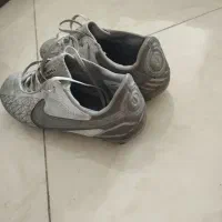 ۲جفت کفش فوتبال چمن