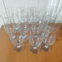 لیوان پایه دار( گیلاس خوری)