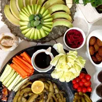 سفره و‌میز آرایی و پذیرایی از مجالس