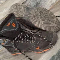 کفش مقاوم داخل خز|کیف، کفش، کمربند|بروجرد, |دیوار