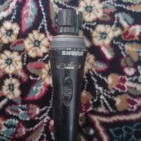 میکروفون|آلات موسیقی|ری, شهادت|دیوار