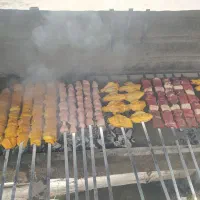 به یک نفر. کارگر  ساده نیازمندم