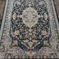 یه تخته۴متری نوشسته شده