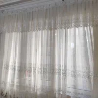 پرده توری کاملا سالم هستش