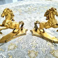 یک جفت مجسمه اسب برنز