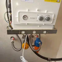 تعمیرات پکیچ اسپیلت وتعمیر ابگرمکن دیواری مقدم