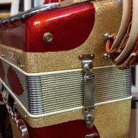 آکاردئون|پیانو، کیبورد، آکاردئون|رشت, منظریه|دیوار