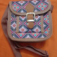 کیف دوشی کوچک طرح سنتی کاملا نو