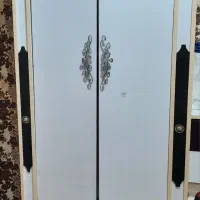 تخت و کمد و میز آرایش و بغل تختی