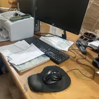 کامپیوتر و فتوشاپ و همچنین حسابدار