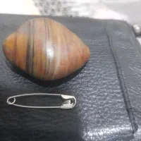 یک عدد سنگ سلیمانی یک عدد سنگ شفق ودوعددمهره