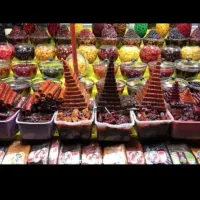 فروشنده خانم جهت مغازه سوغات سرا