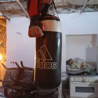 کیسه بوکس آدیداس با  کلاه و دستکش  حرفه ای|تجهیزات ورزشی|اصفهان, مولوی|دیوار