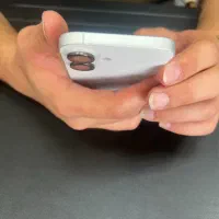 گوشی ۱۶ نرمال