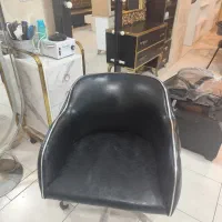 فروش وسایل ارایشی در حد نو با قیمت مناسب