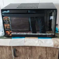 دو عدد توستر دیجیتالی و عادی