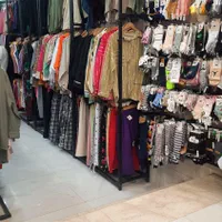 فروشنده خانم