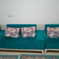 مبل راحتی ۷نفره و ۴نفره کاملا سالم درحدنوباگل میز