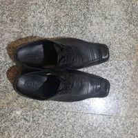 کفش مردانه|کیف، کفش، کمربند|اصفهان, شفق|دیوار