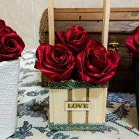 باکس گل روز مادر هدیه گل فقط 150|گل مصنوعی|قم, نوبهار|دیوار