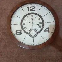 ساعت چوبی زیبا