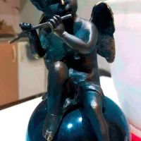 دوعدد مجسمه برنزی سنگین