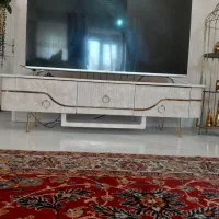 آینه و کنسول چوبی و میز تلویزیون