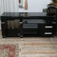میز تلویزیون شیشه ای بزرگ